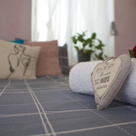 דירה לזוג על שוק מחנה יהודה Apartment Йерусалим Екстериор снимка