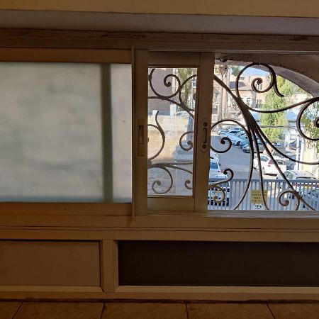 דירה לזוג על שוק מחנה יהודה Apartment Йерусалим Екстериор снимка