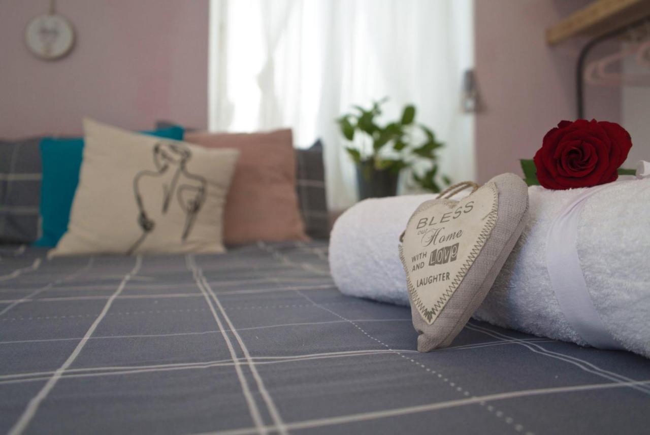 דירה לזוג על שוק מחנה יהודה Apartment Йерусалим Екстериор снимка